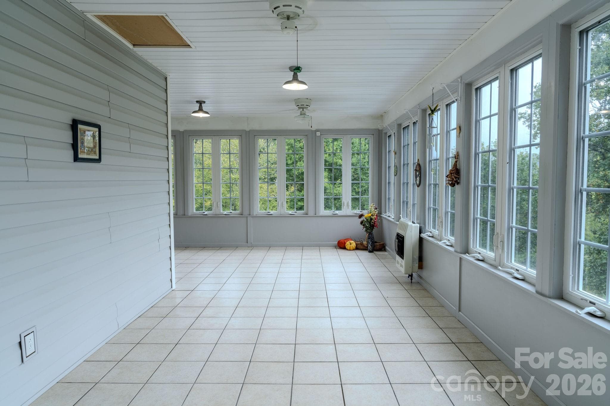 Single Family Residence at 71 Reserve Drive, Burnsville, photo 25 of 47