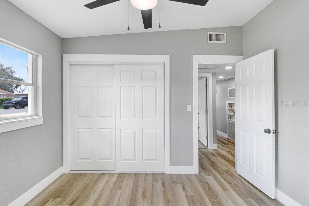 Single Family Residence at 124 EDGEWATER DR, WINTER HAVEN, photo 23 of 39