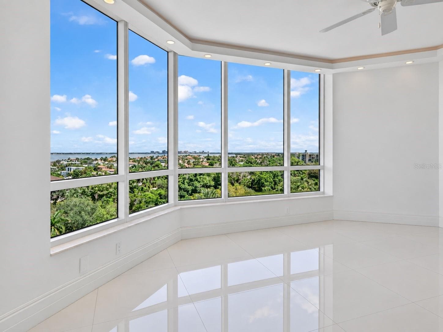 Virtually Vacant - eastern views, living room - 1281 GULF OF MEXICO DRIVE DR #707, LONGBOAT KEY