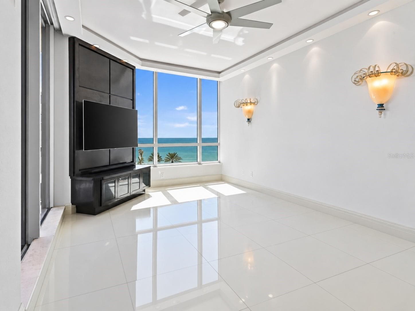 Den; built-in conveys; light fixtures do not convey. - 1281 GULF OF MEXICO DRIVE DR #707, LONGBOAT KEY