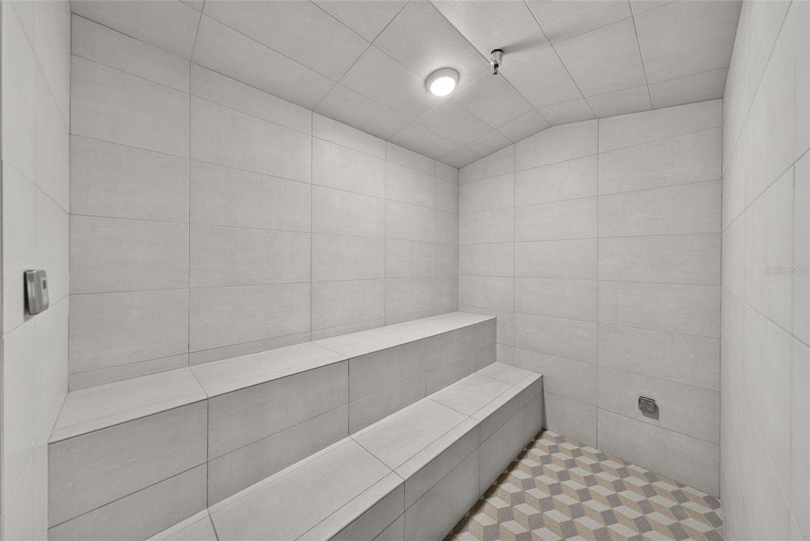 Ladies steam room - 1281 GULF OF MEXICO DRIVE DR #707, LONGBOAT KEY
