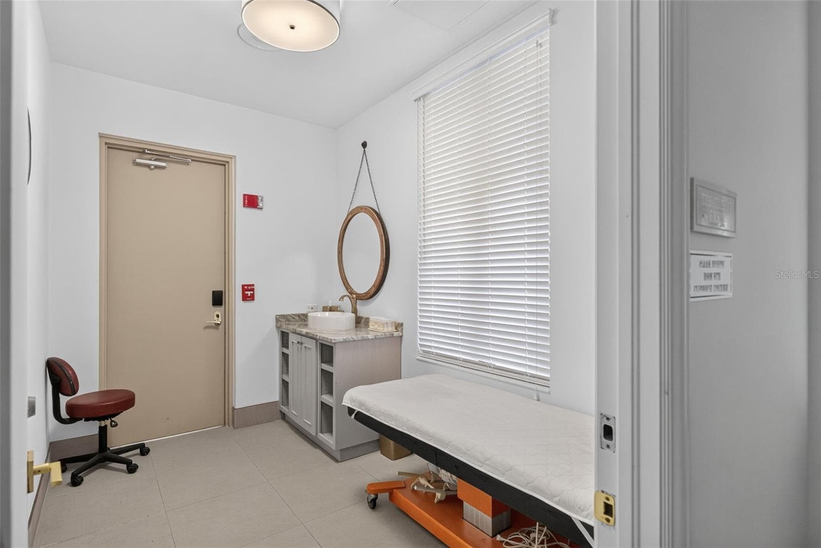 Ladies massage room - 1281 GULF OF MEXICO DRIVE DR #707, LONGBOAT KEY