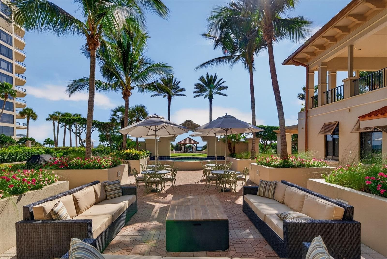 Outdoor sitting area - 1281 GULF OF MEXICO DRIVE DR #707, LONGBOAT KEY