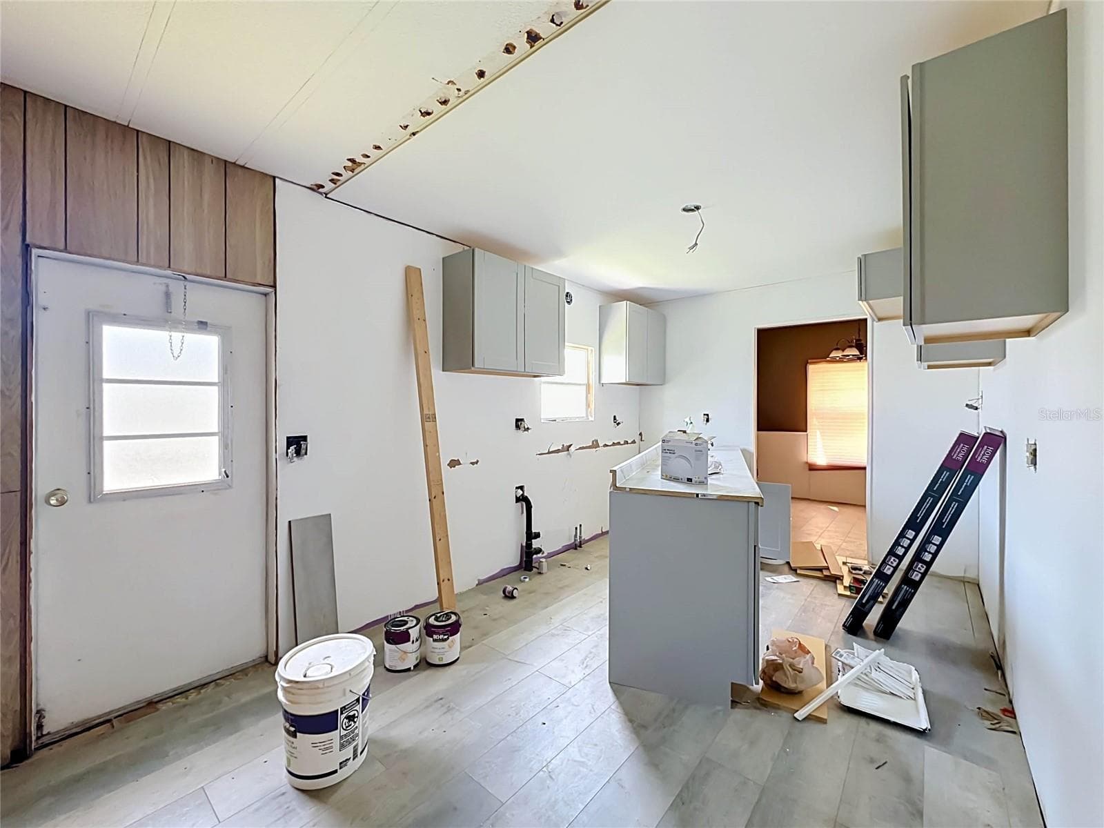 Mobile Home at 3019 REDBUD LN, LAKELAND, photo 12 of 31