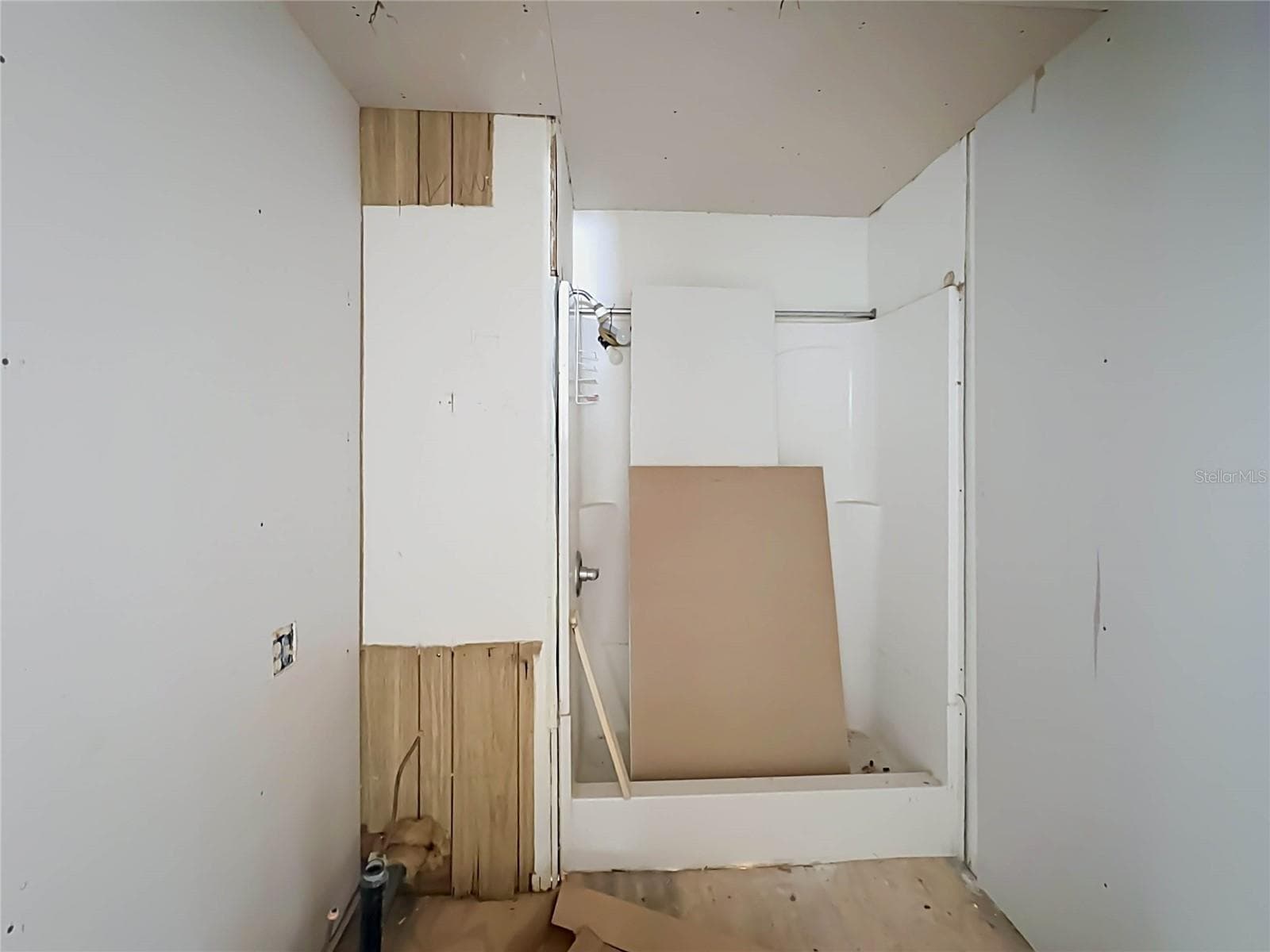 Mobile Home at 3019 REDBUD LN, LAKELAND, photo 15 of 31