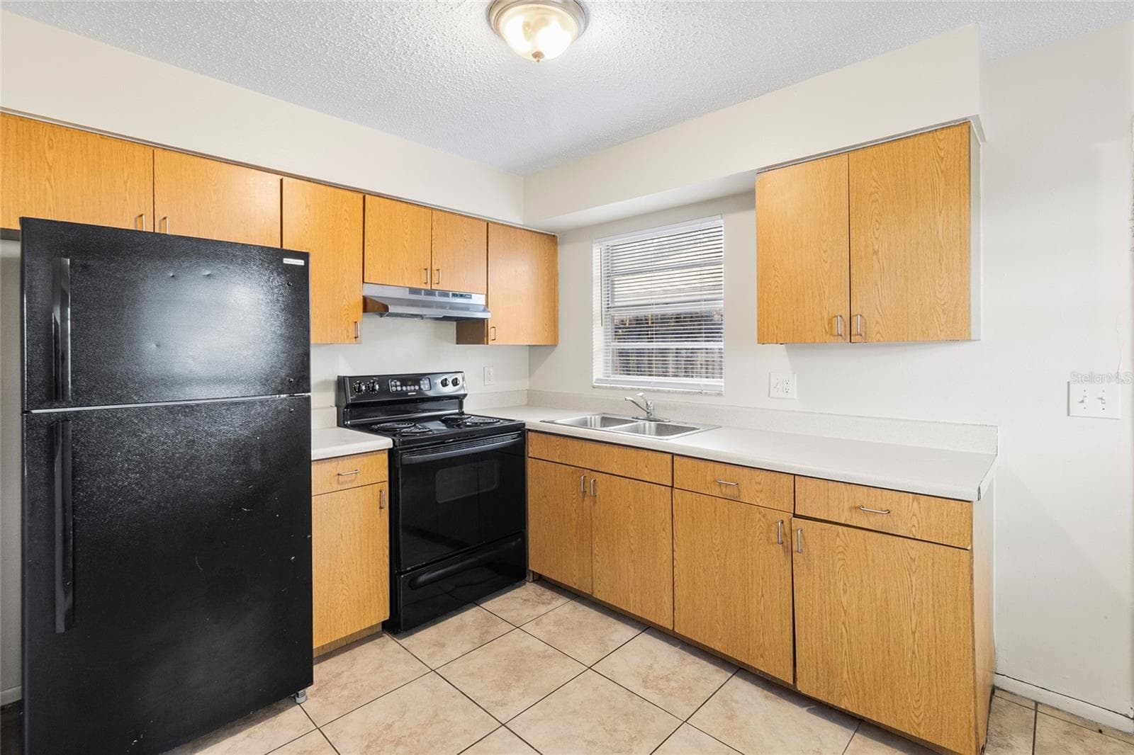 Triplex at 3735 141ST PL, LARGO, photo 16 of 27