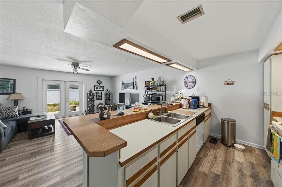 Unit 843 kitchen - 841 E 14TH AVE, NEW SMYRNA BEACH