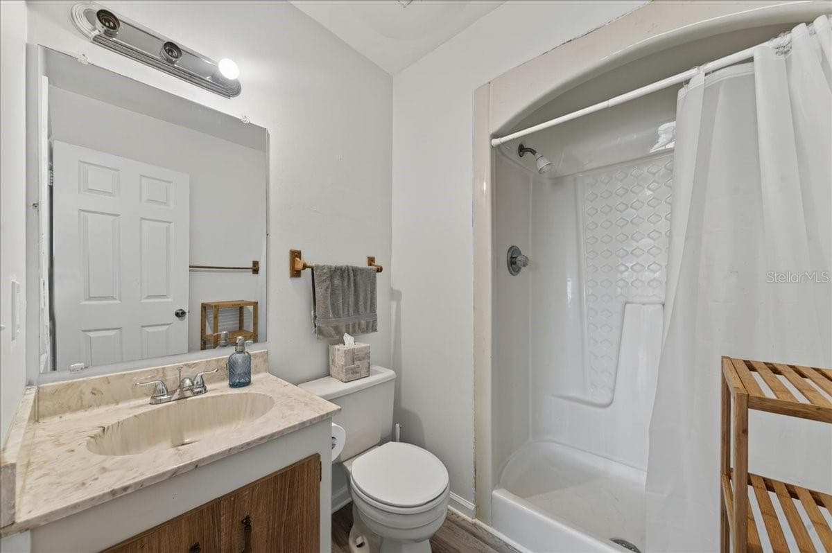 Unit 843 ensuite bathroom to bedroom 1 - 841 E 14TH AVE, NEW SMYRNA BEACH