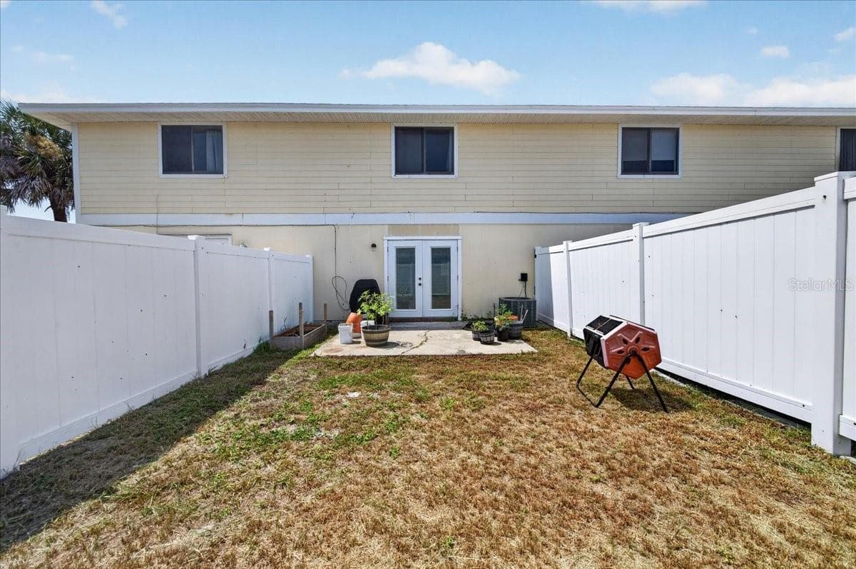 Unit 843 backyard - 841 E 14TH AVE, NEW SMYRNA BEACH