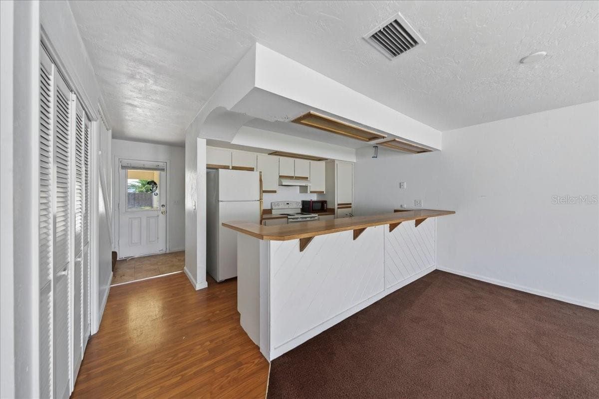 Unit 845 kitchen - 841 E 14TH AVE, NEW SMYRNA BEACH