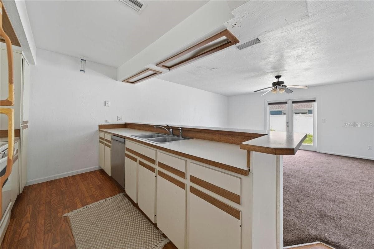 Unit 845 kitchen - 841 E 14TH AVE, NEW SMYRNA BEACH