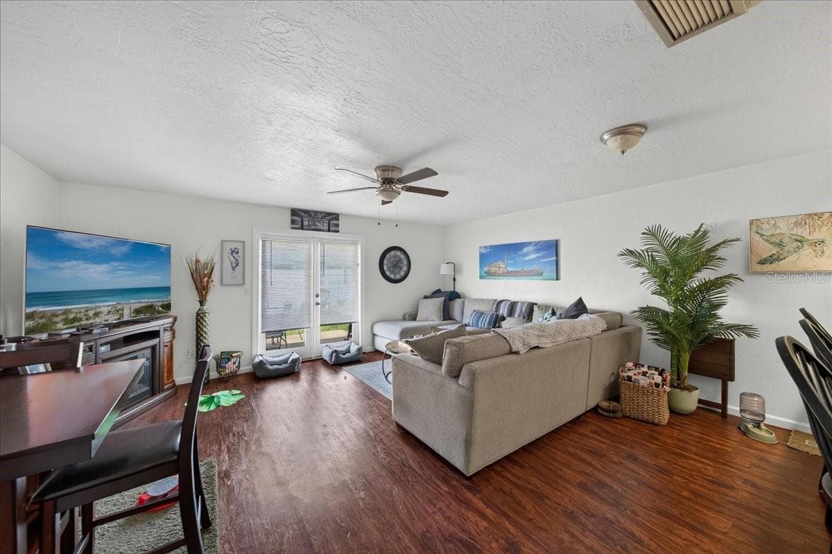 Unit 847 Living Room - 841 E 14TH AVE, NEW SMYRNA BEACH