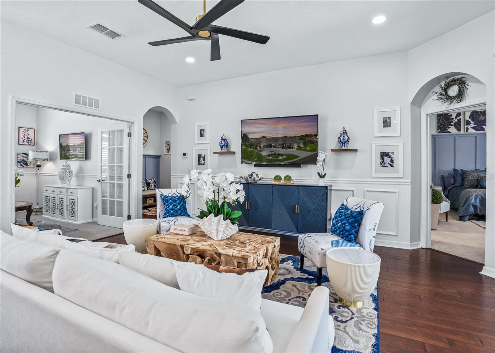 Living area w/Wainscotting - 12056 SE 178TH ST, SUMMERFIELD