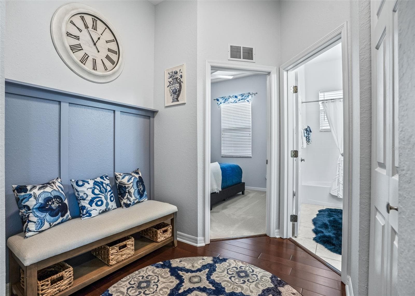 Hallway w/sitting area - 12056 SE 178TH ST, SUMMERFIELD