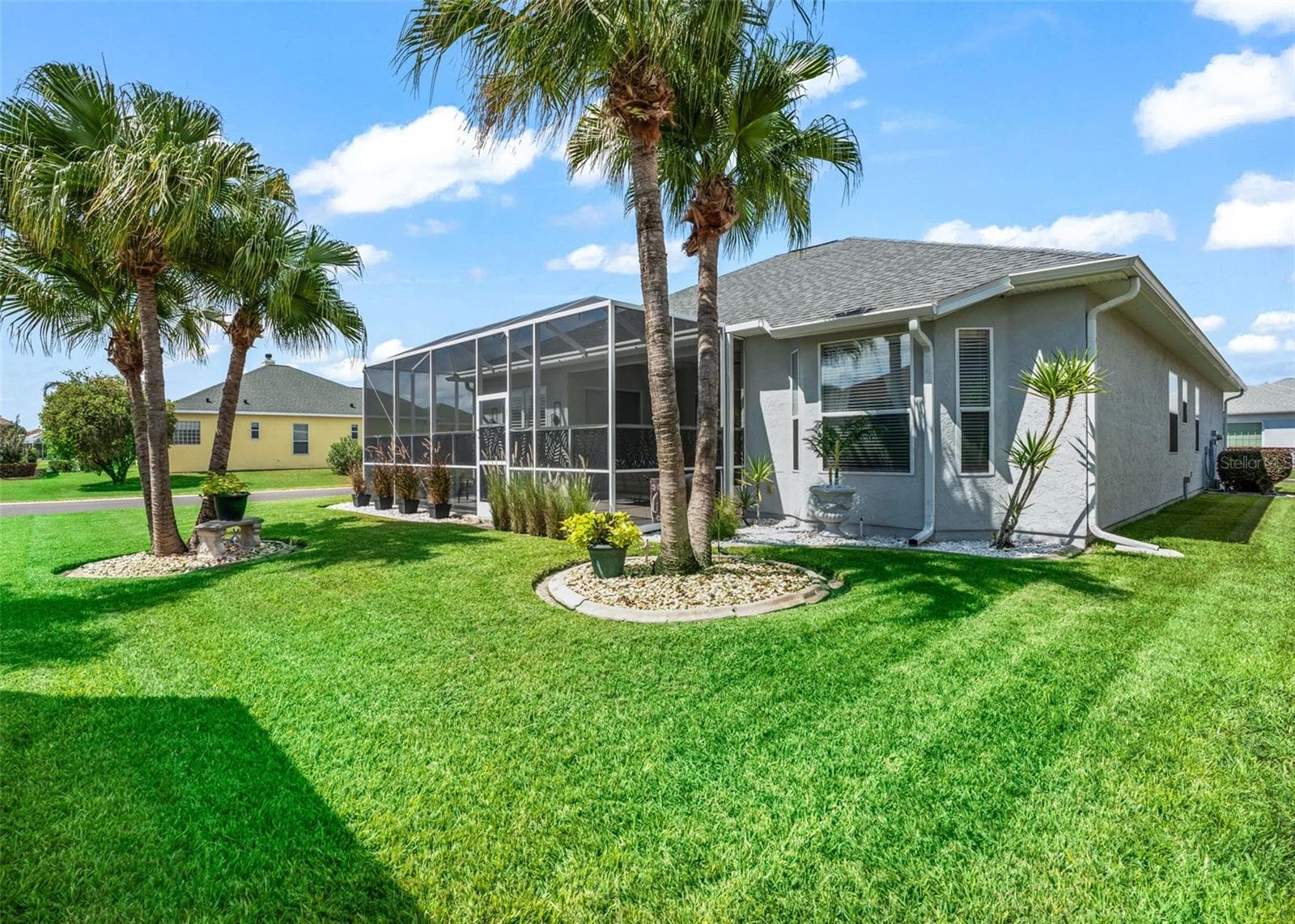 Birdcage w/access to backyard - 12056 SE 178TH ST, SUMMERFIELD