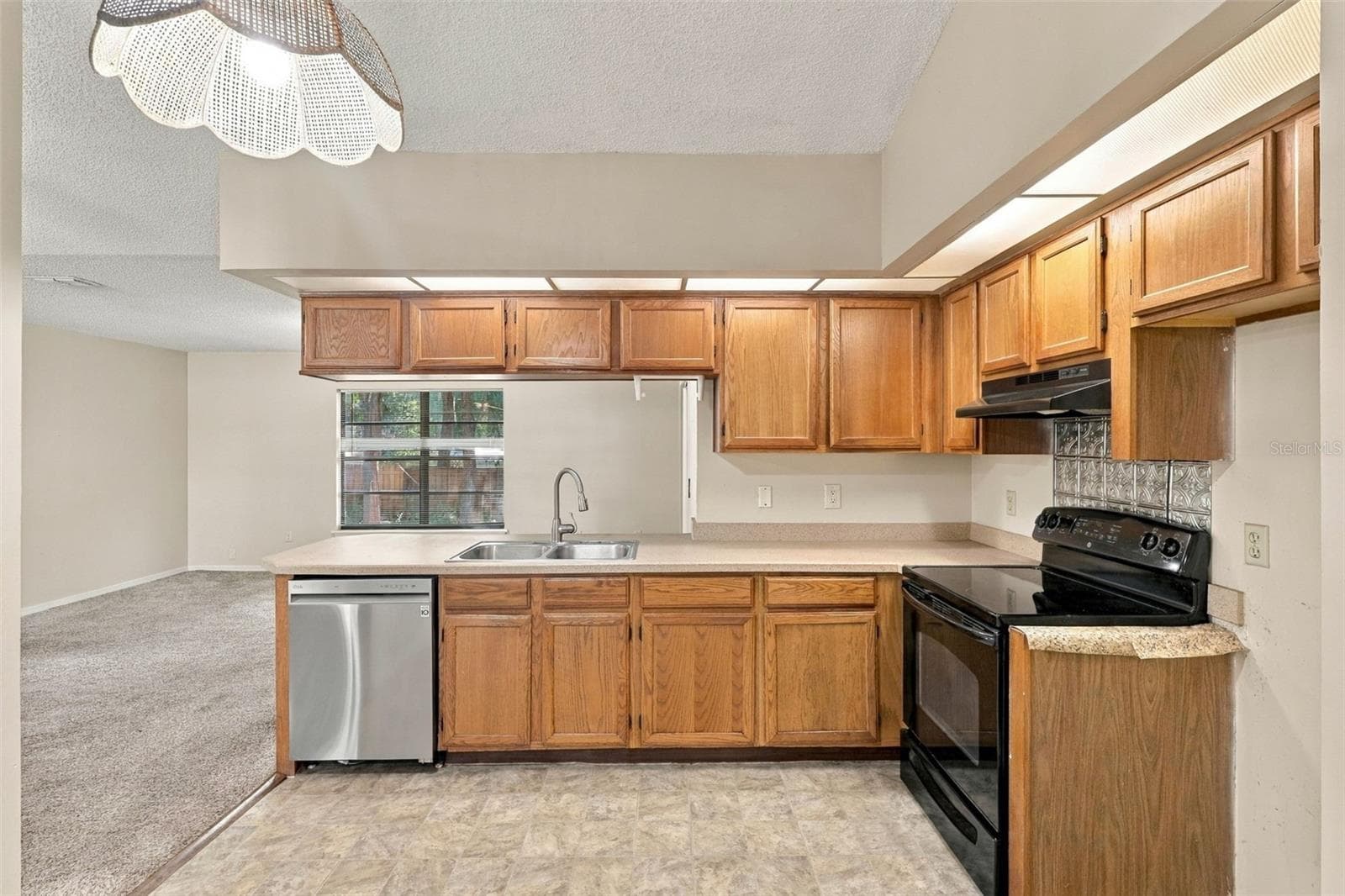Single Family Residence at 1249 HOWLAND BLVD, DELTONA, photo 17 of 41