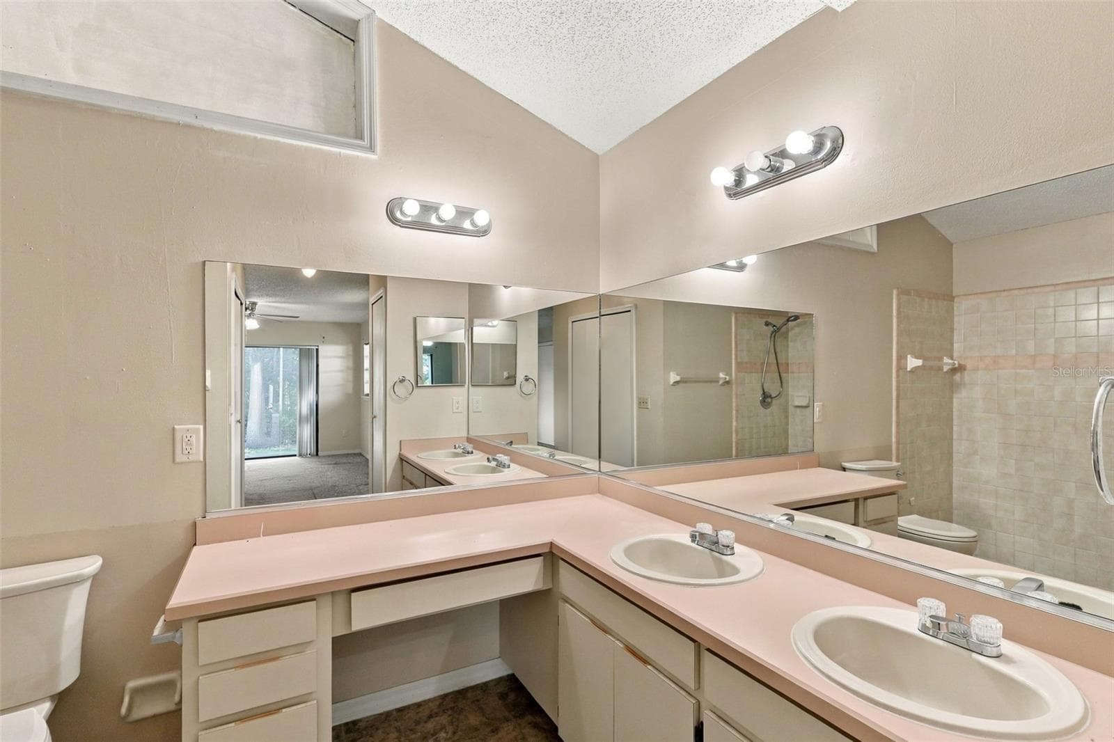 Primary Bathroom - 1249 HOWLAND BLVD, DELTONA