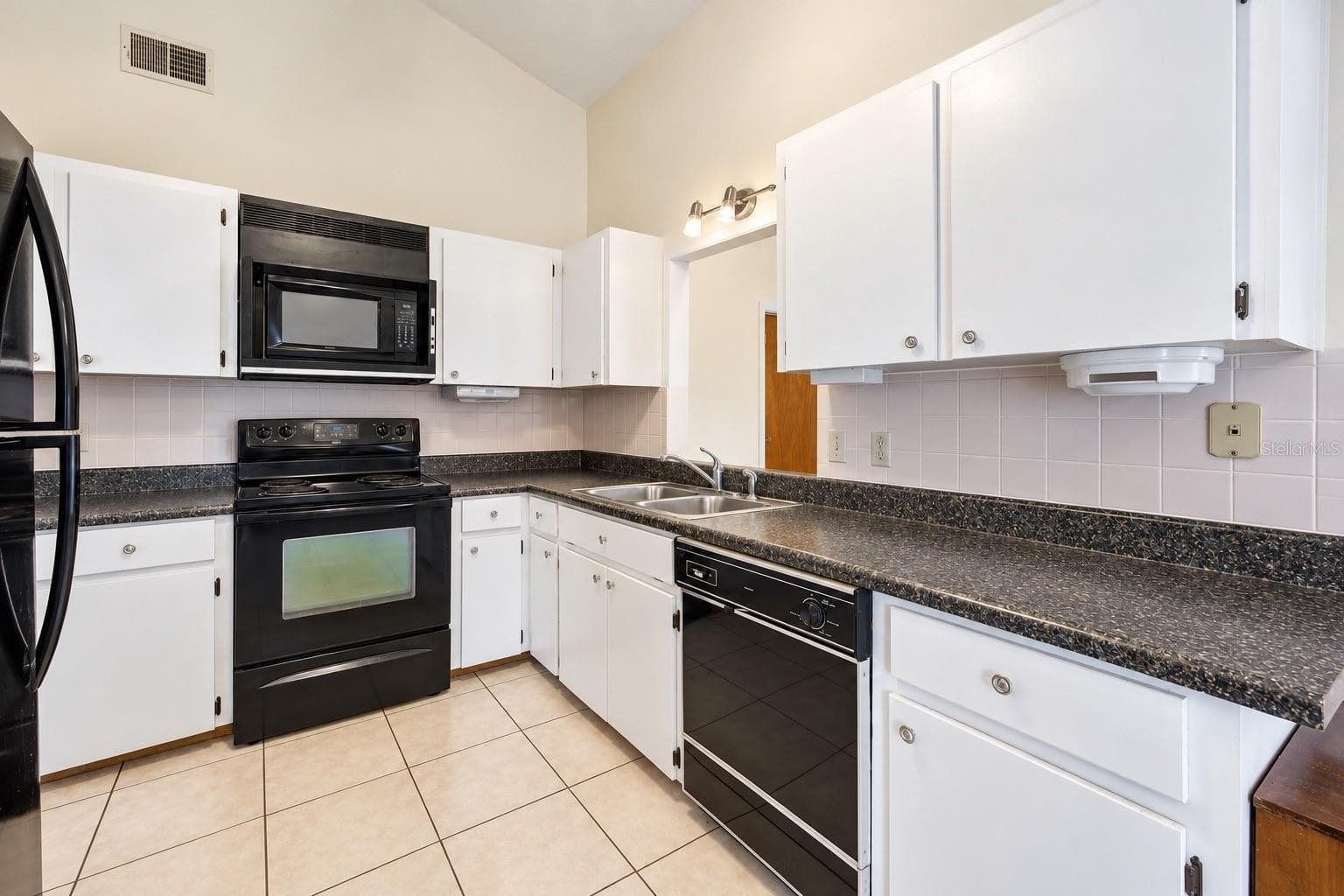 Single Family Residence at 549 SILVER COURSE RUN, OCALA, photo 19 of 54