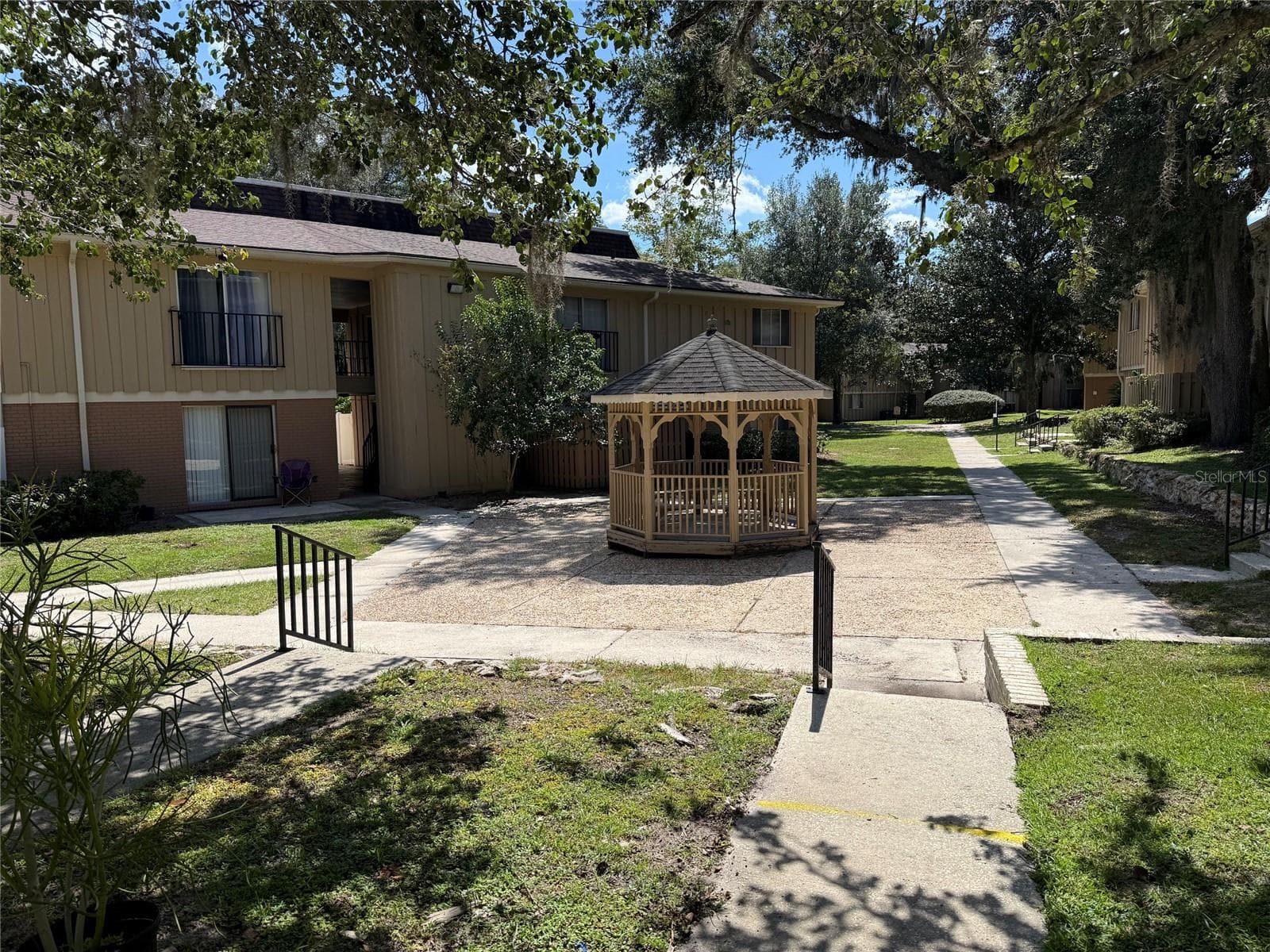 507 NW 39TH RD #102
