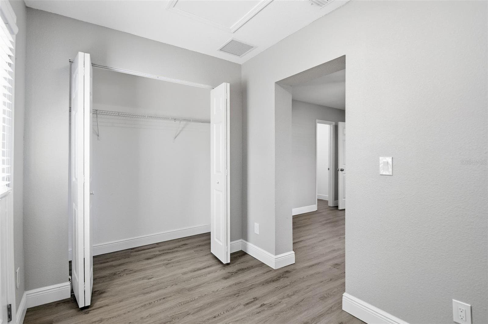 Single Family Residence at 1751 MISSISSIPPI AVE NE, ST PETERSBURG, photo 34 of 50