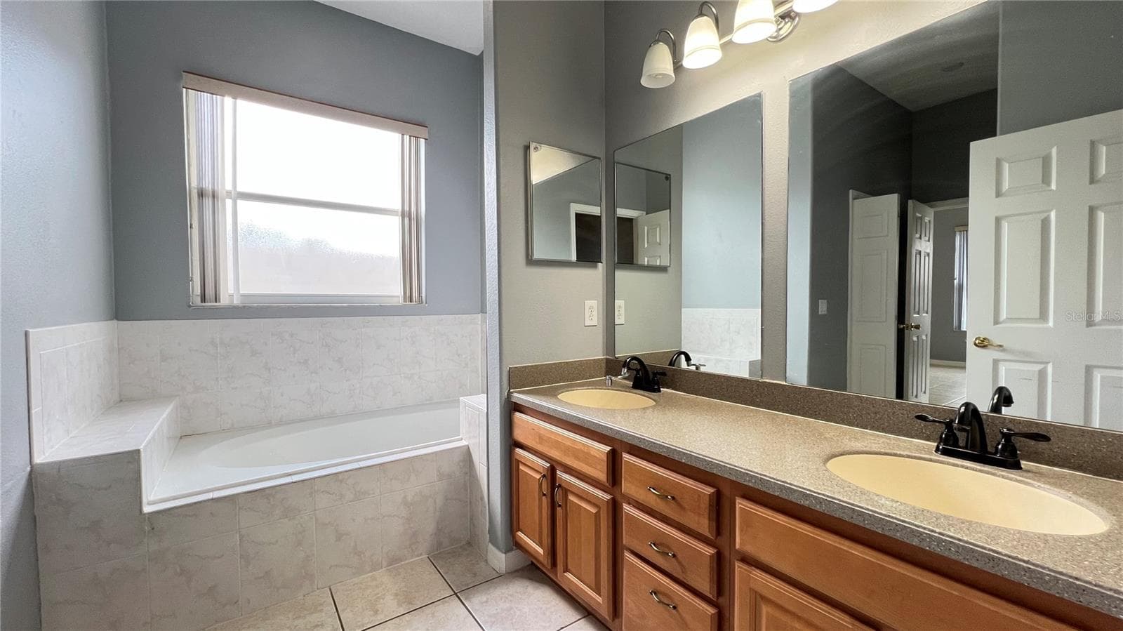 Single Family Residence at 8832 KENSINGTON CT, KISSIMMEE, photo 44 of 47