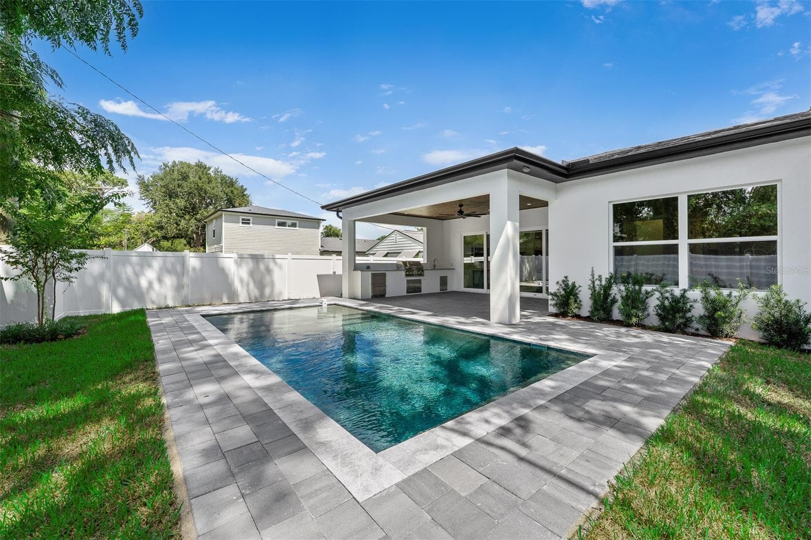 Single Family Residence at 2630 HARRISON AVE, ORLANDO, photo 14 of 65