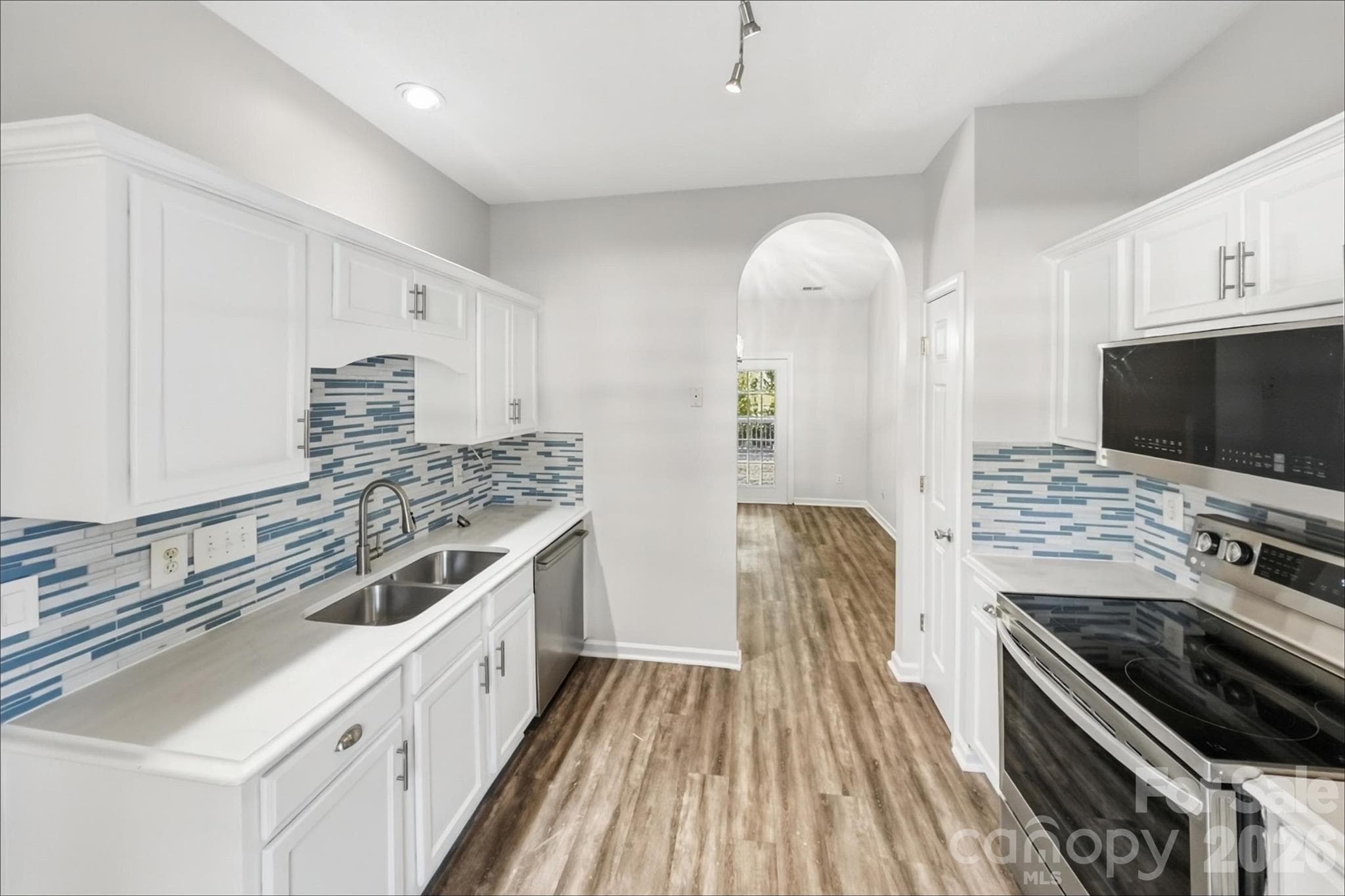 Single Family Residence at 834 Horseman Drive, Rock Hill, photo 7 of 18