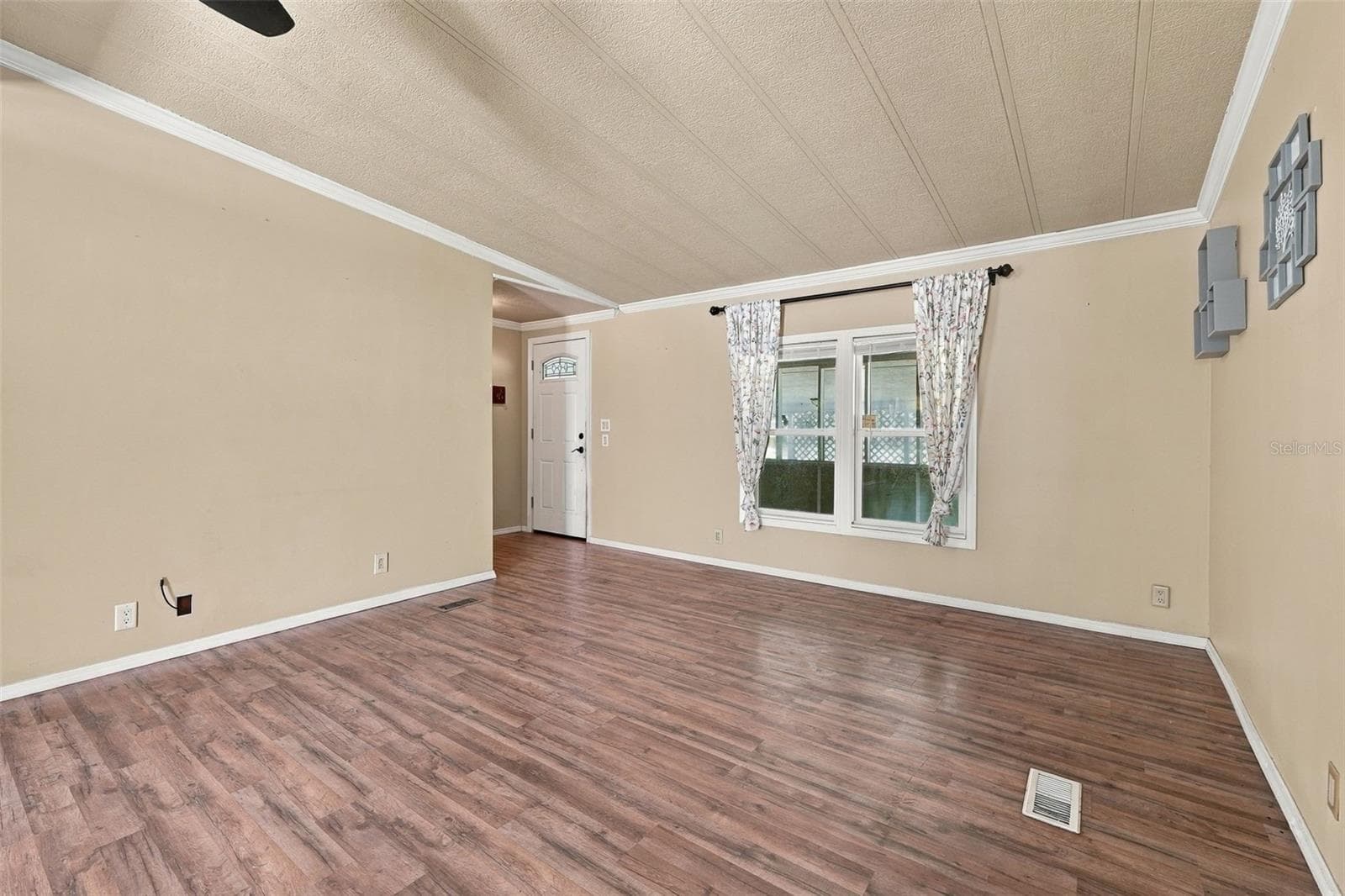 Manufactured Home at 4700 BERRY CT, KEYSTONE HEIGHTS, photo 5 of 35