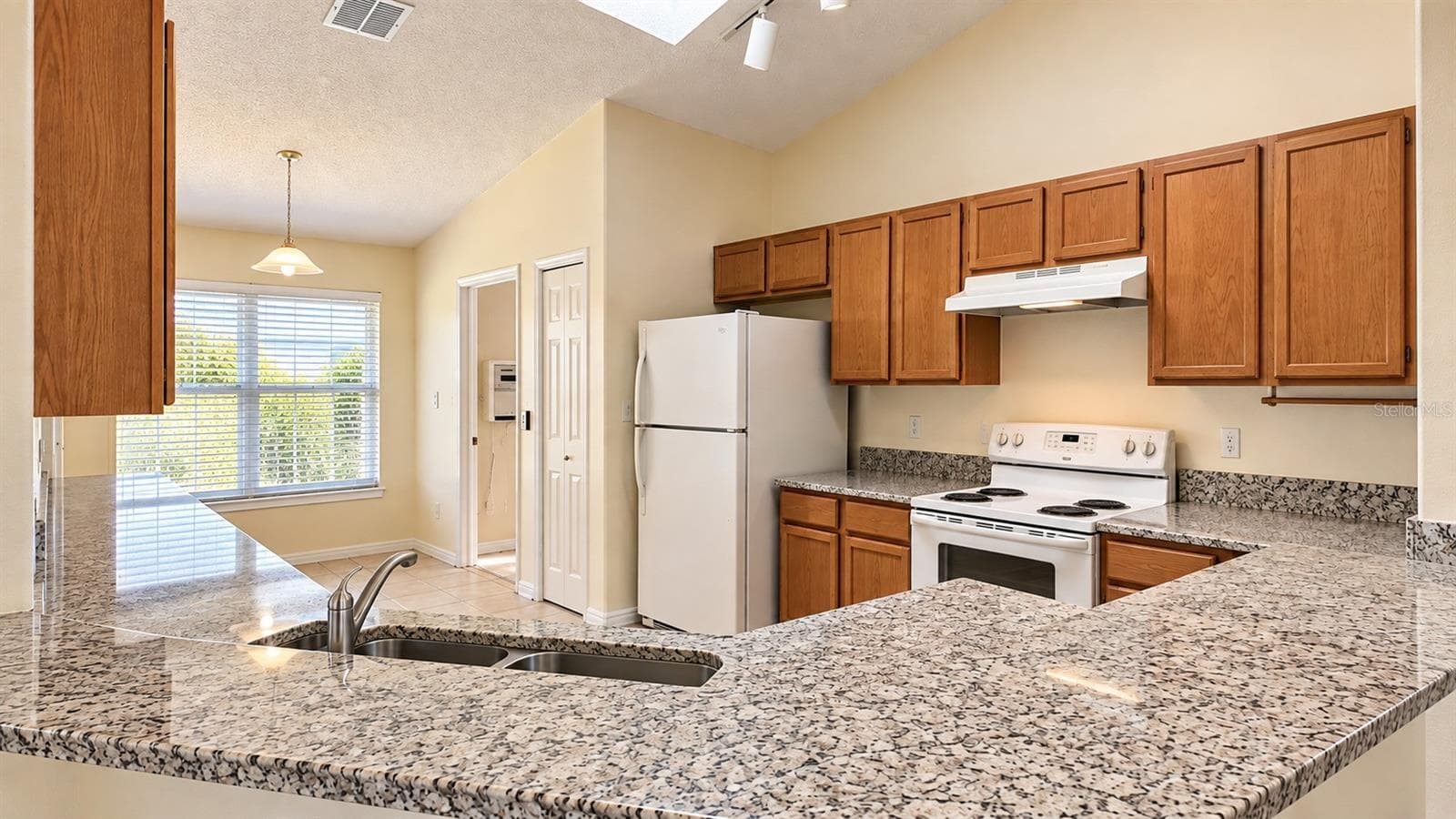 Kitchen - 7935 OAKSTONE CT, ORLANDO