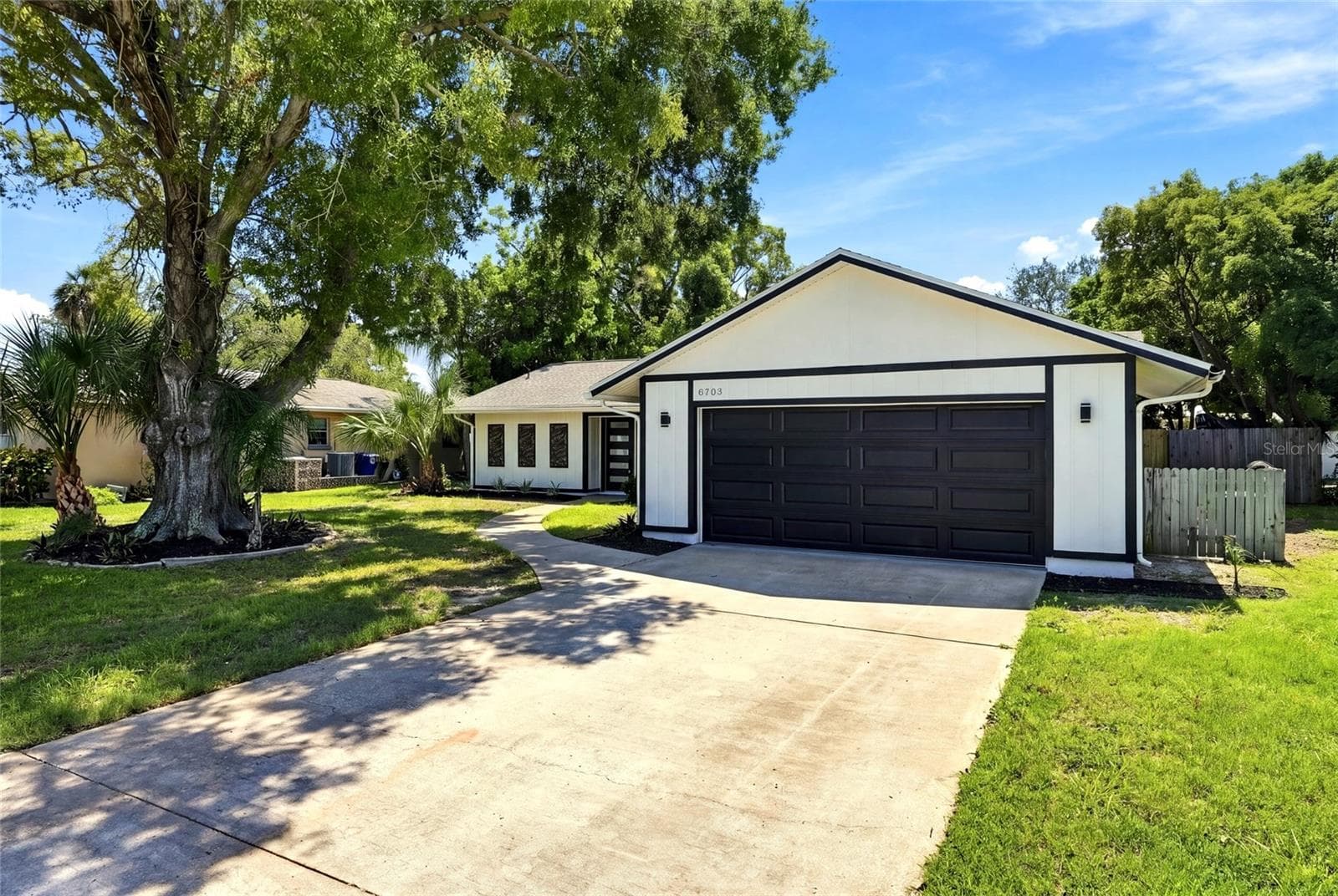 Single Family Residence at 6703 POINTE WEST BLVD, BRADENTON, photo 28 of 33