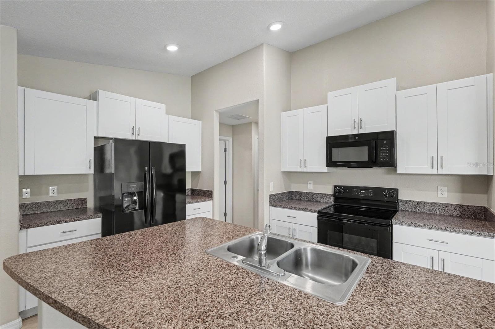 Single Family Residence at 7109 KING CREEK DR, SUN CITY CENTER, photo 5 of 18