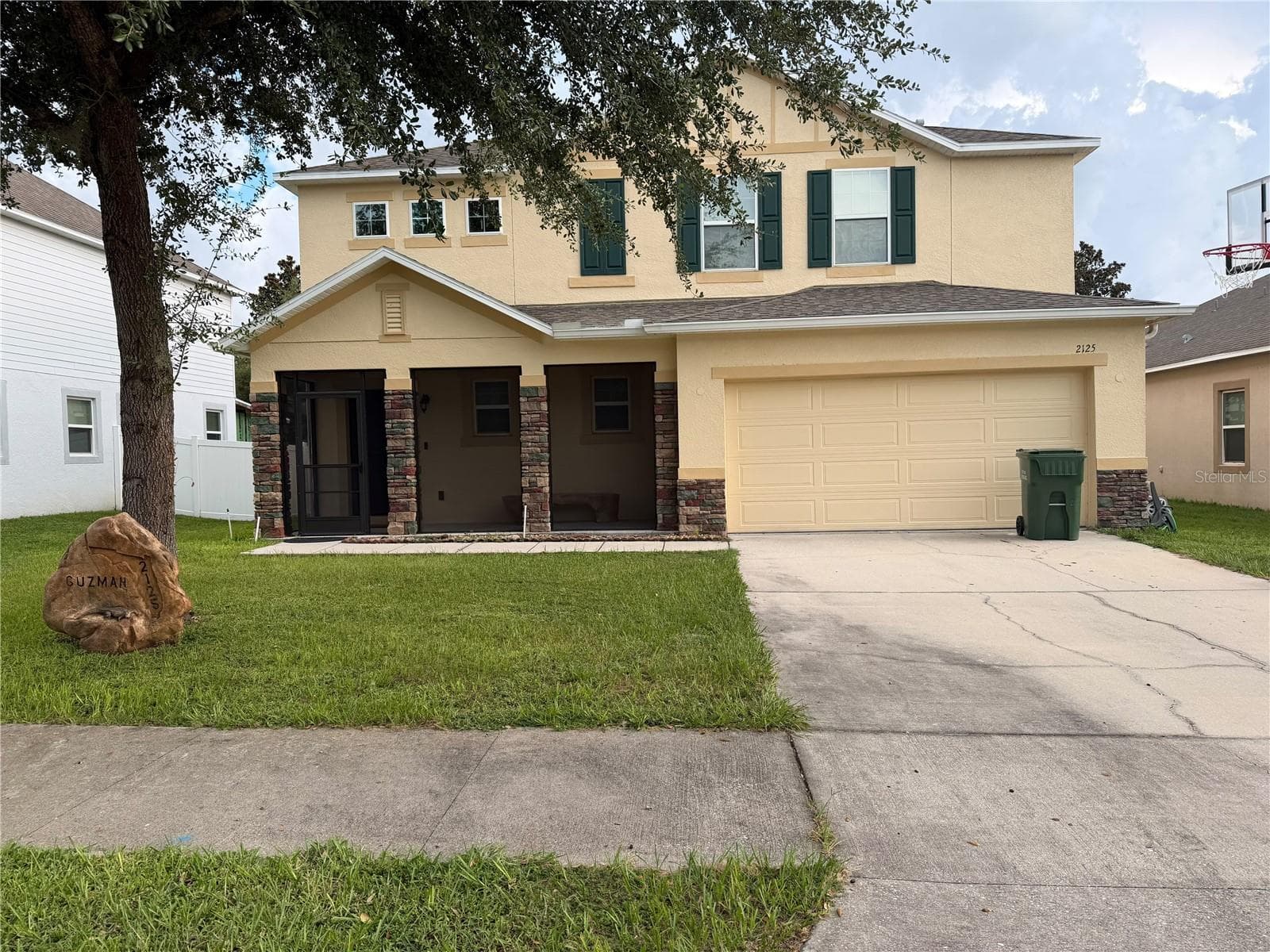 2125 AMOR WAY