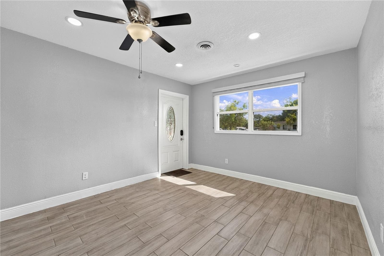 Single Family Residence at 1020 GRAYSON DR, ORLANDO, photo 18 of 49