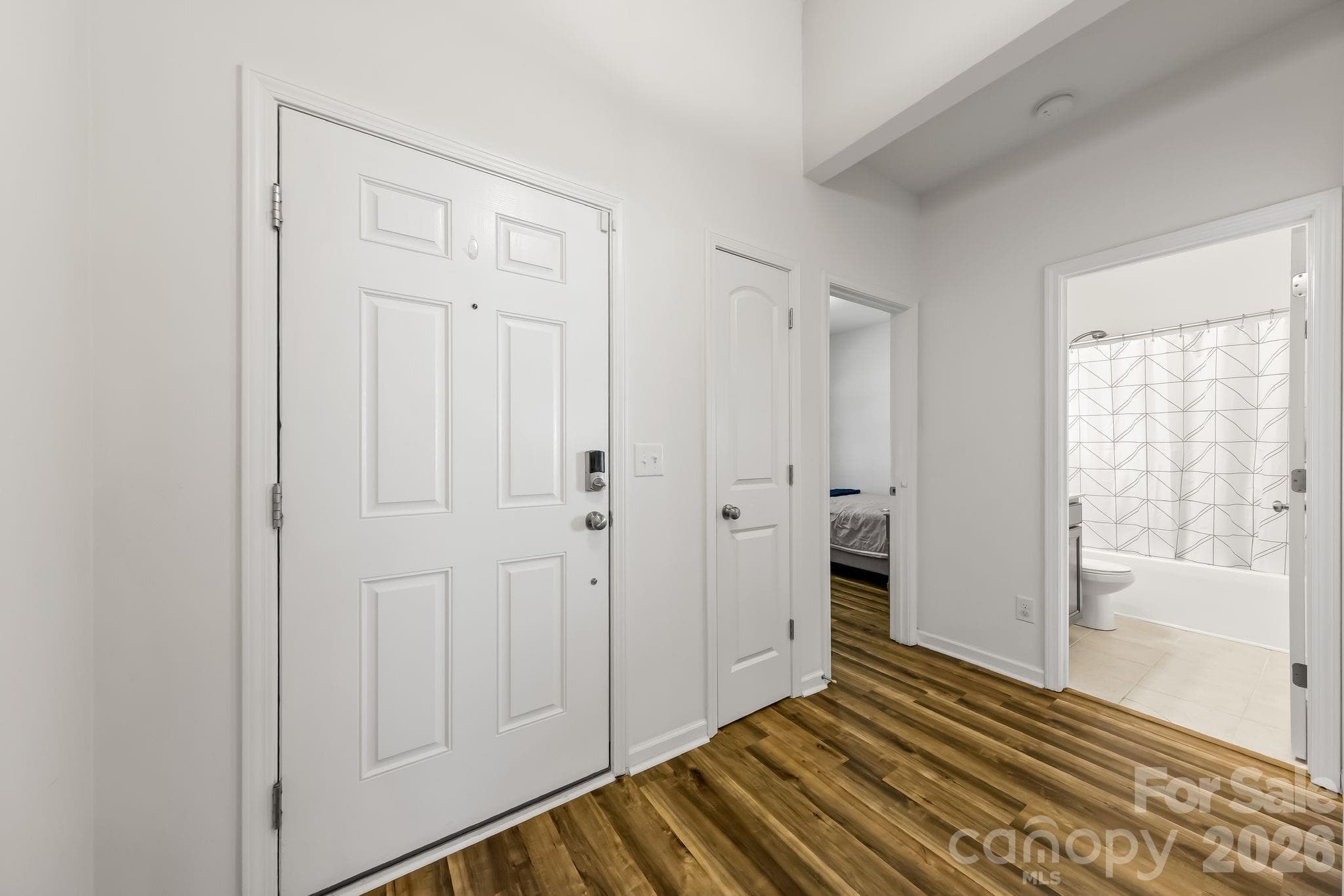 Single Family Residence at 10014 Goose Landing Drive, Charlotte, photo 14 of 31