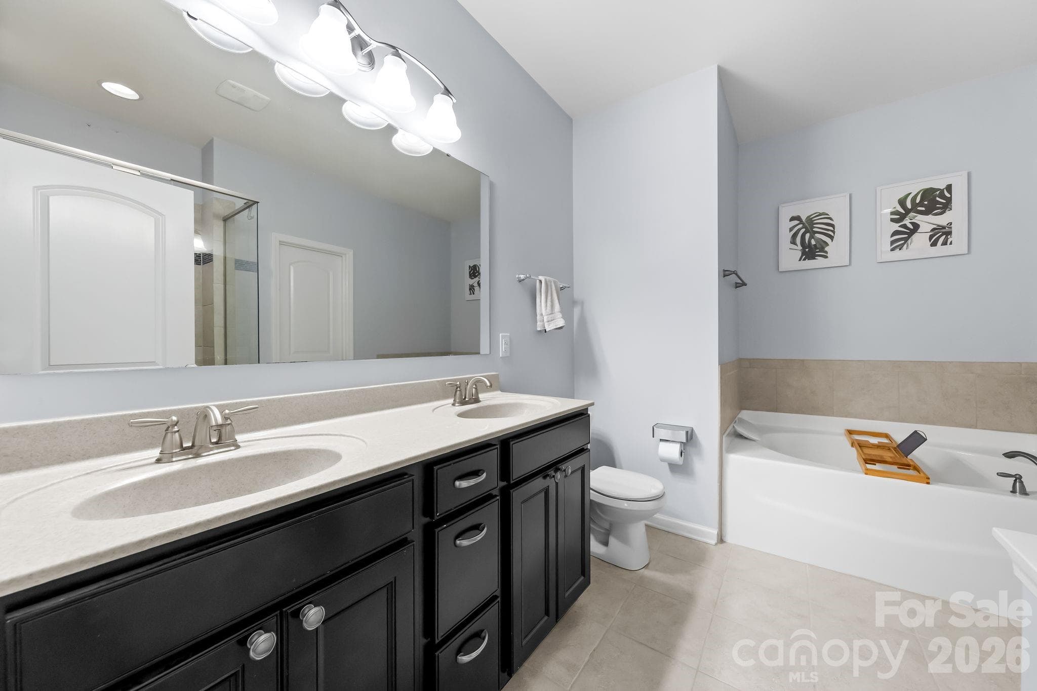 Single Family Residence at 10014 Goose Landing Drive, Charlotte, photo 23 of 31