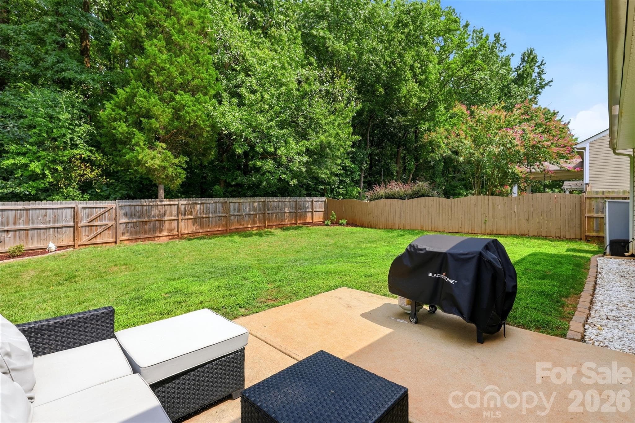 Single Family Residence at 10014 Goose Landing Drive, Charlotte, photo 27 of 31