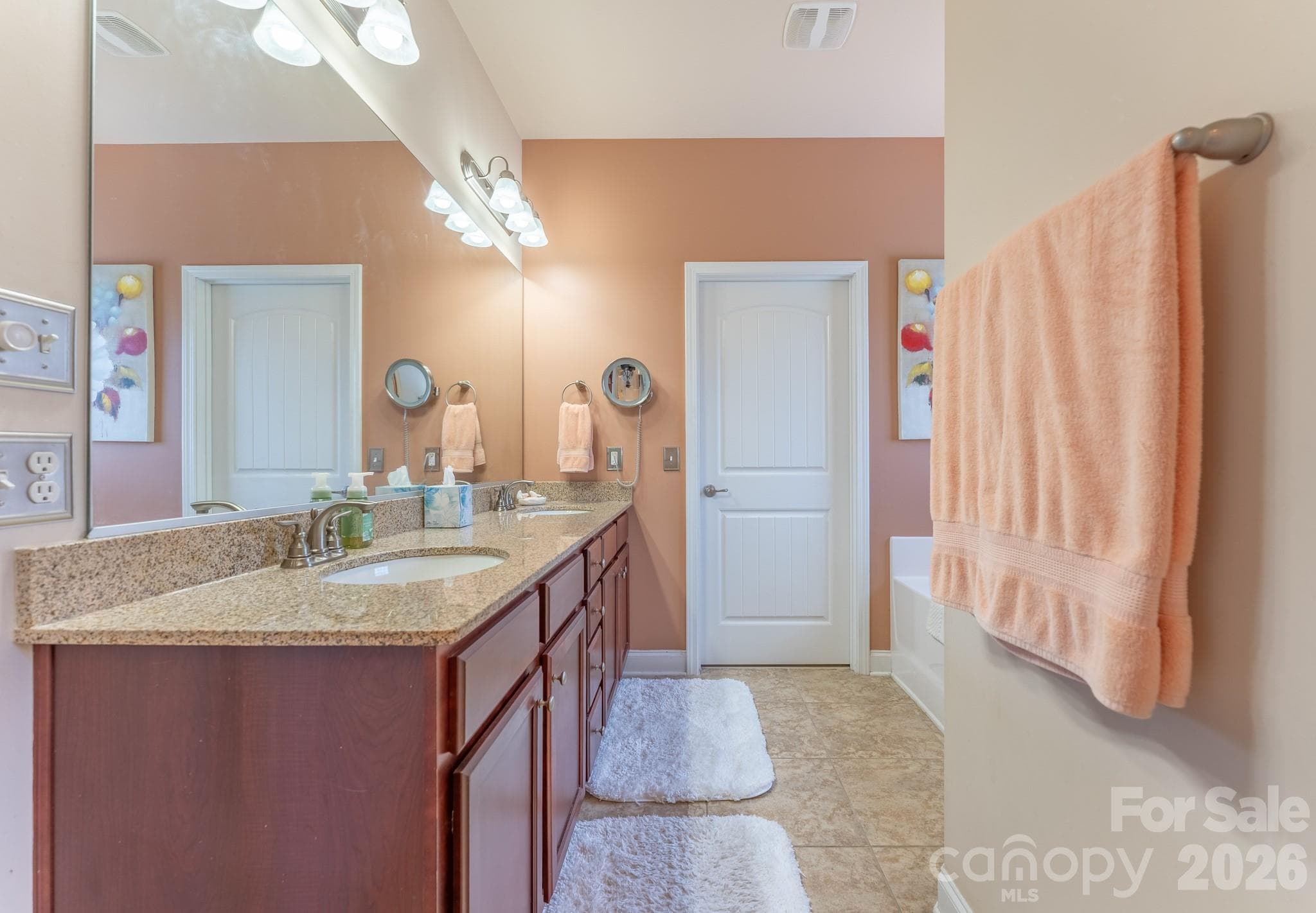 Primary Bathroom - 2581 Flintshire Lane, Gastonia