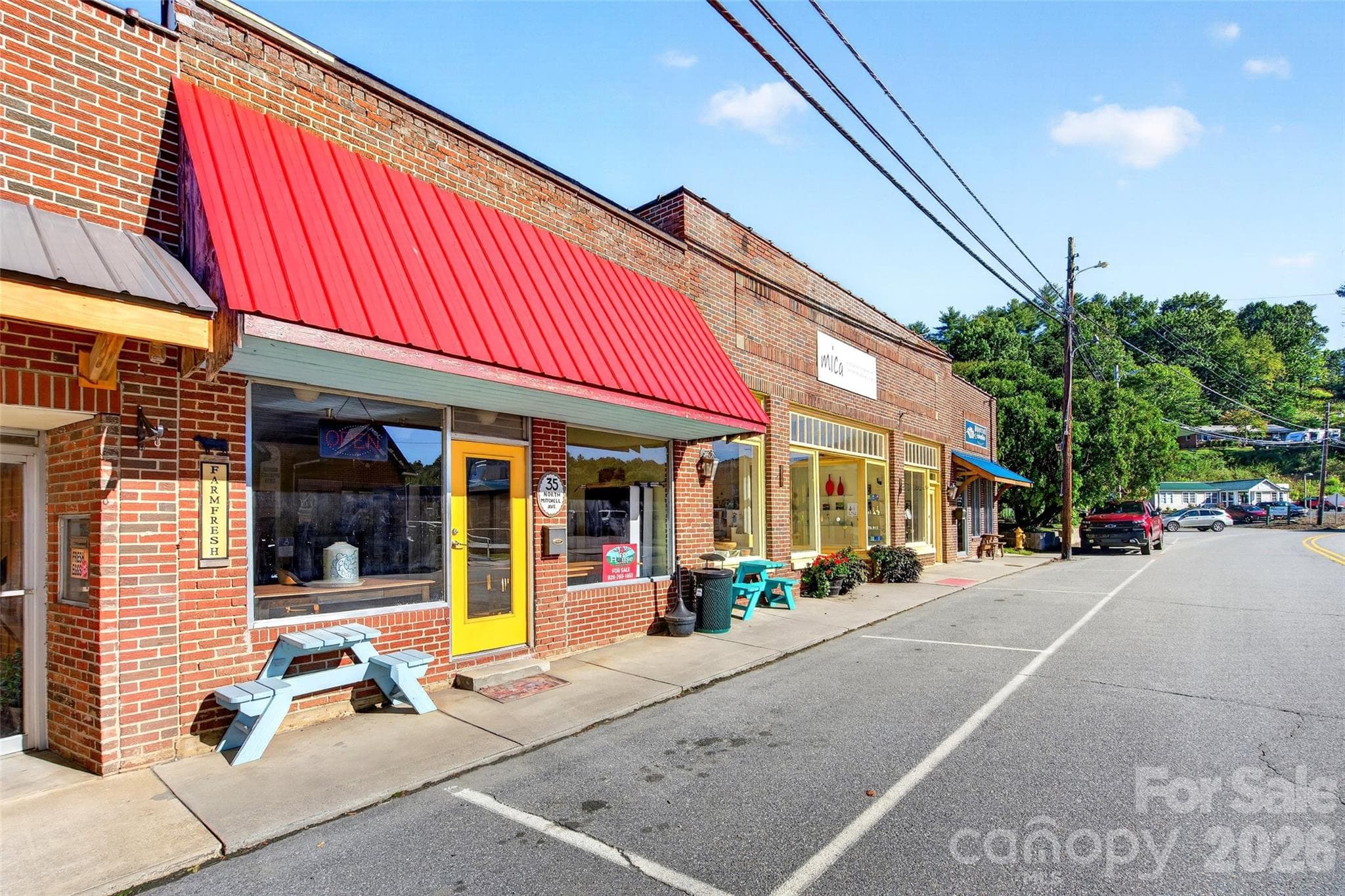 35 N Mitchell Avenue N