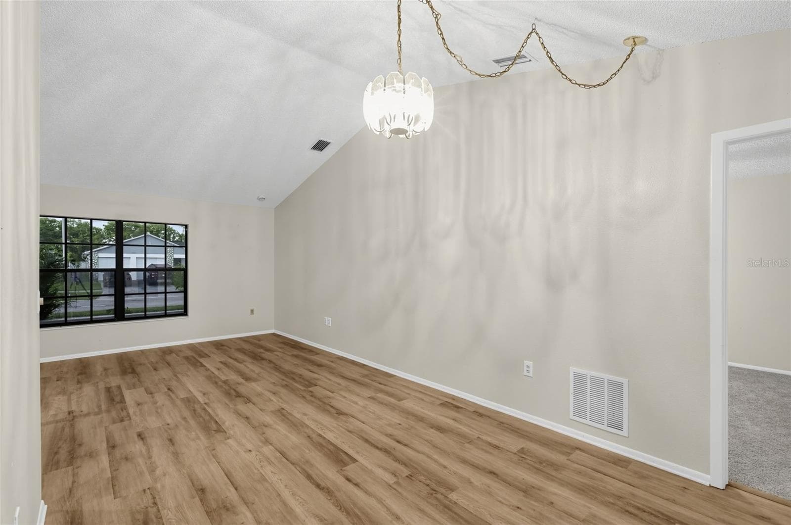 Single Family Residence at 2831 BLOSSOM LK, HOLIDAY, photo 6 of 27