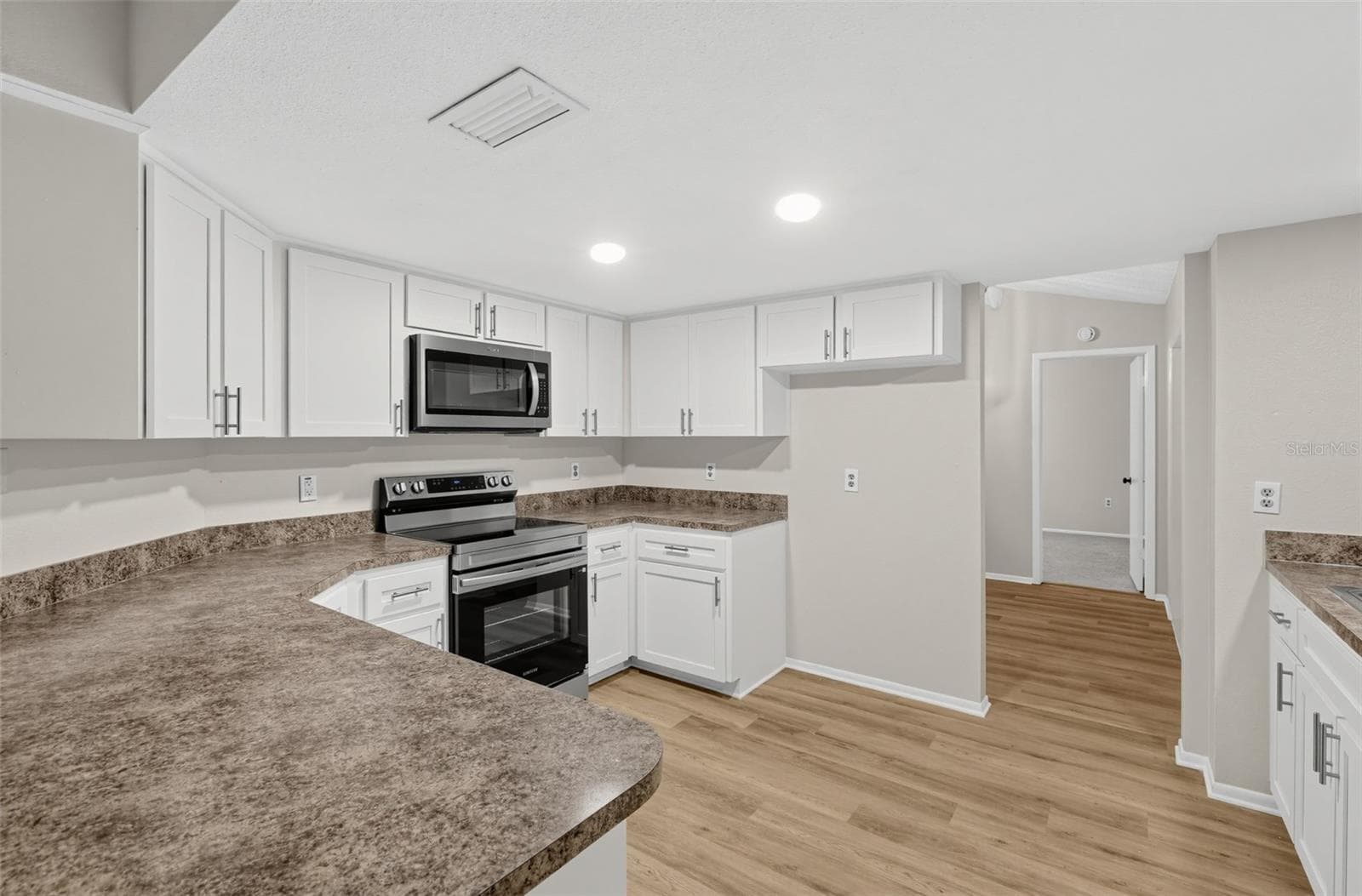 Single Family Residence at 2831 BLOSSOM LK, HOLIDAY, photo 7 of 27