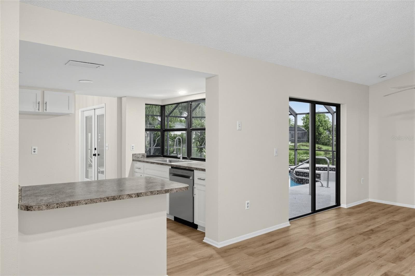 Single Family Residence at 2831 BLOSSOM LK, HOLIDAY, photo 20 of 27