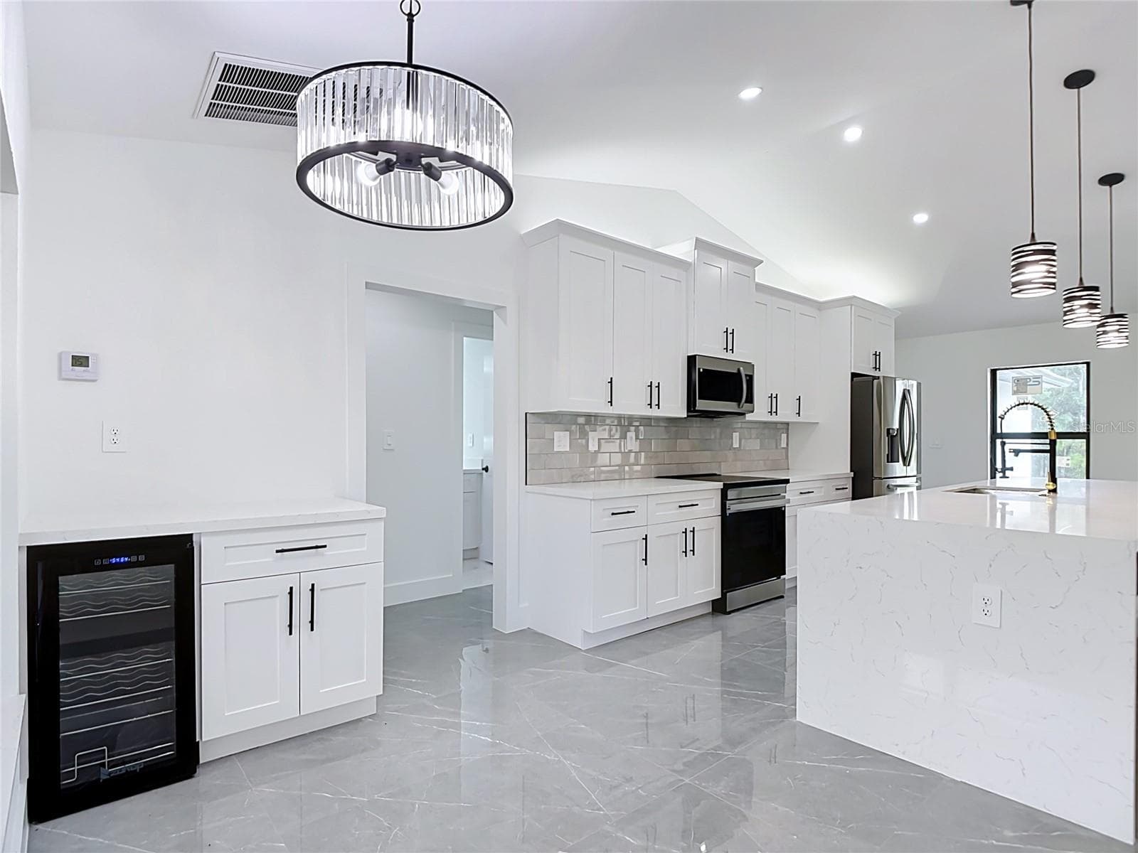 Wine fridge/coffee bar - 3613 NW 47TH LN, CAPE CORAL