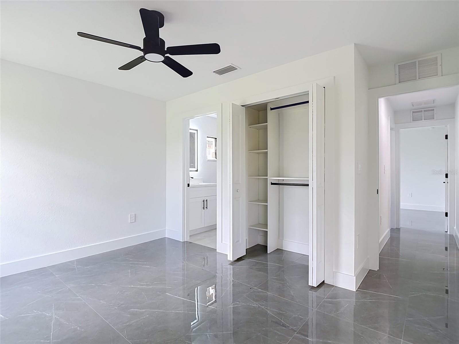 Secondary ensuite bath - 3613 NW 47TH LN, CAPE CORAL