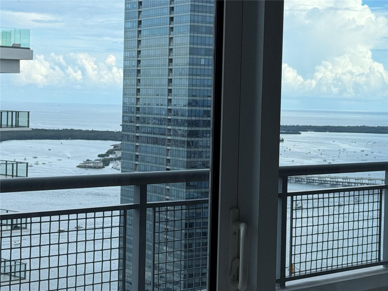 Condominium at 60 SW 13TH STREET #5212, MIAMI, photo 22 of 51
