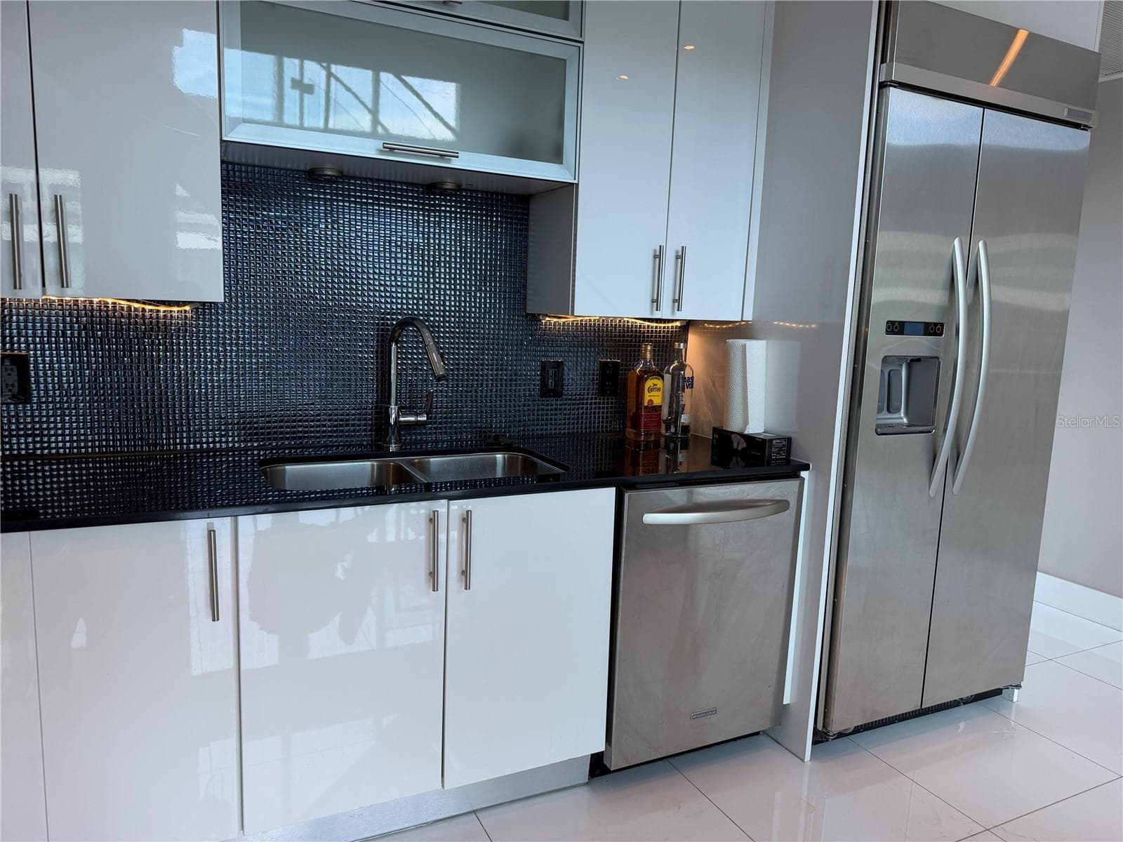 Condominium at 60 SW 13TH STREET #5212, MIAMI, photo 24 of 51