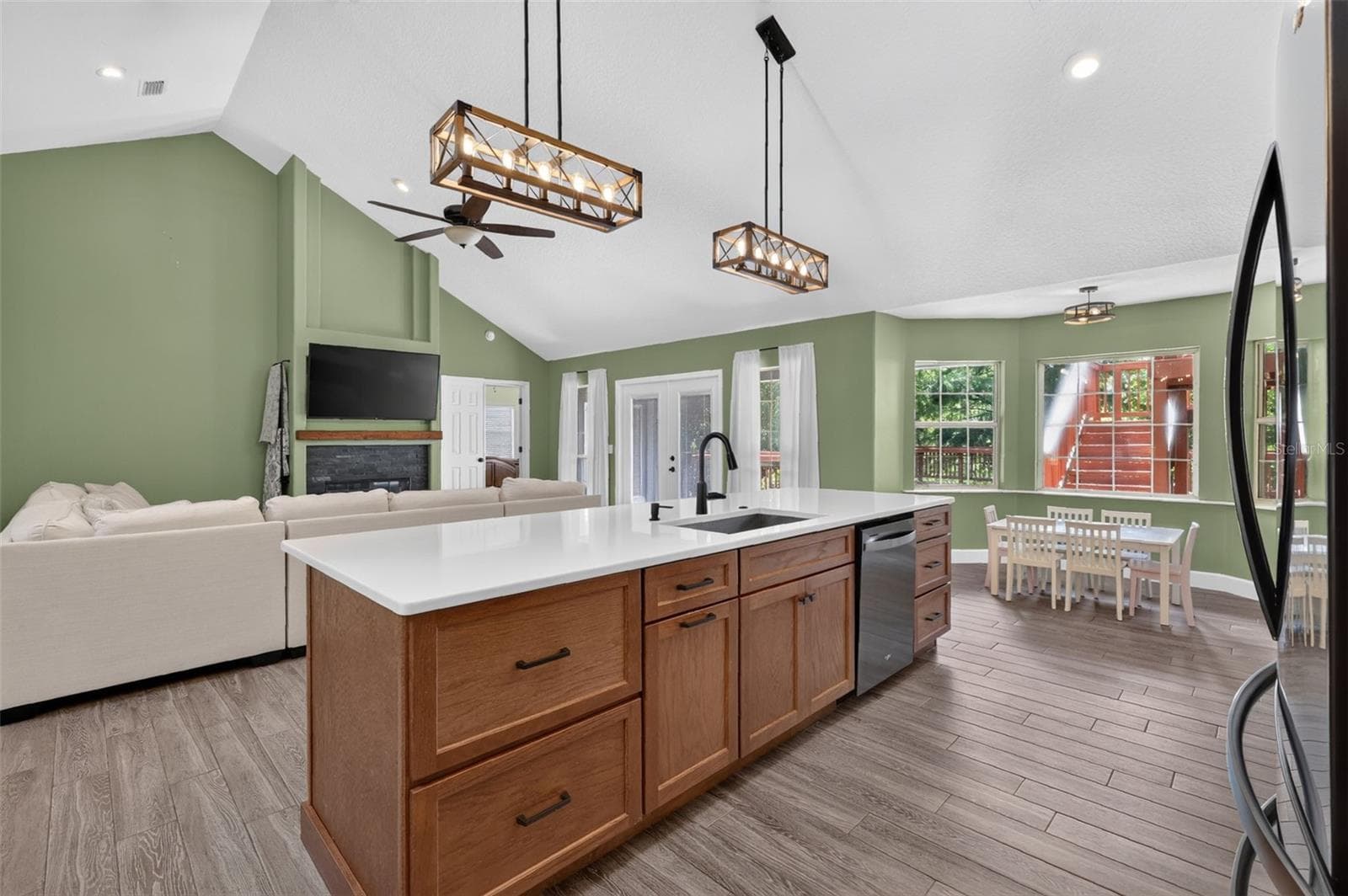 Single Family Residence at 267 RESERVE DR, TAVARES, photo 20 of 52
