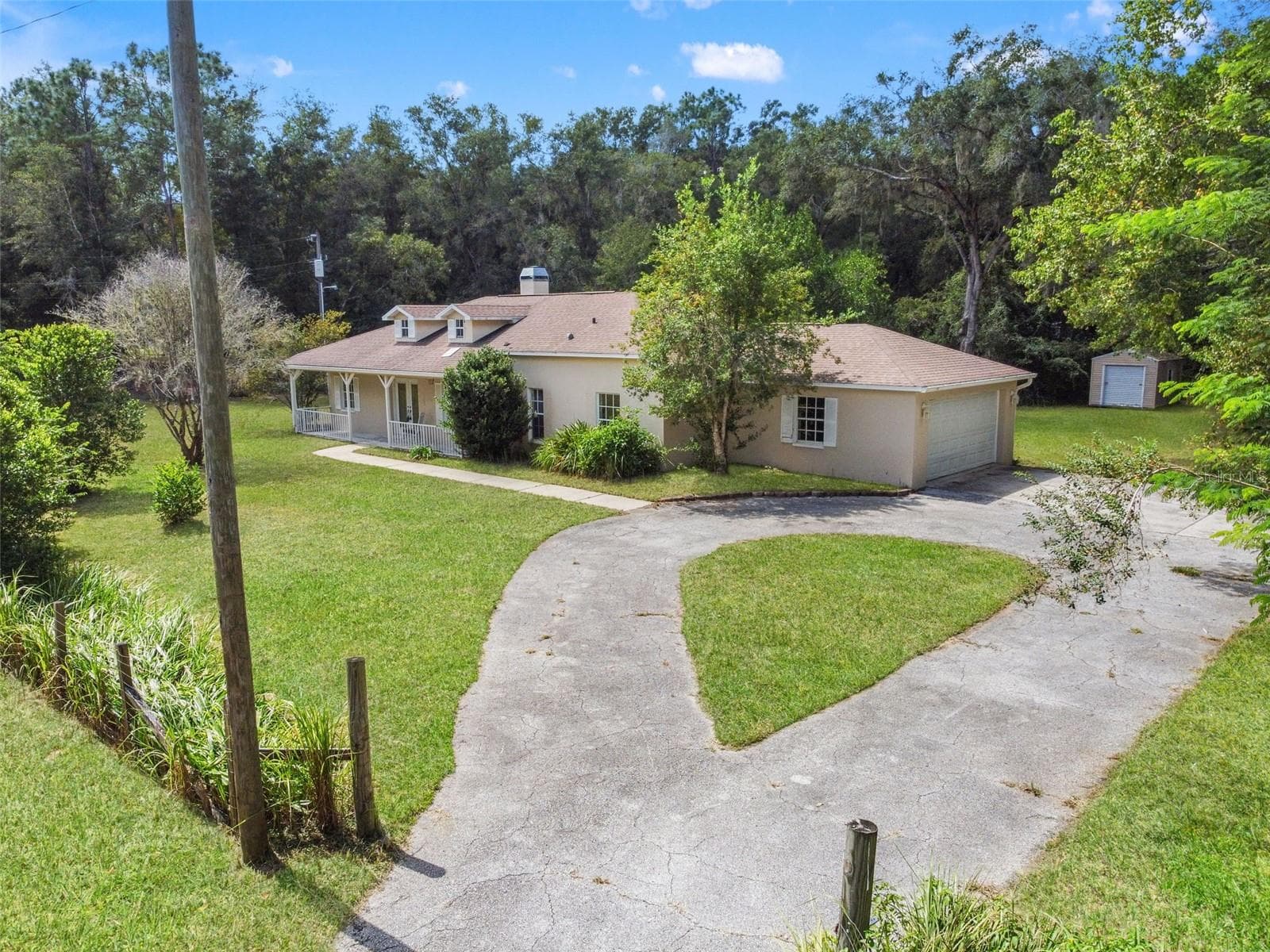 Single Family Residence at 10890 S TURNER AVE, FLORAL CITY, photo 4 of 47