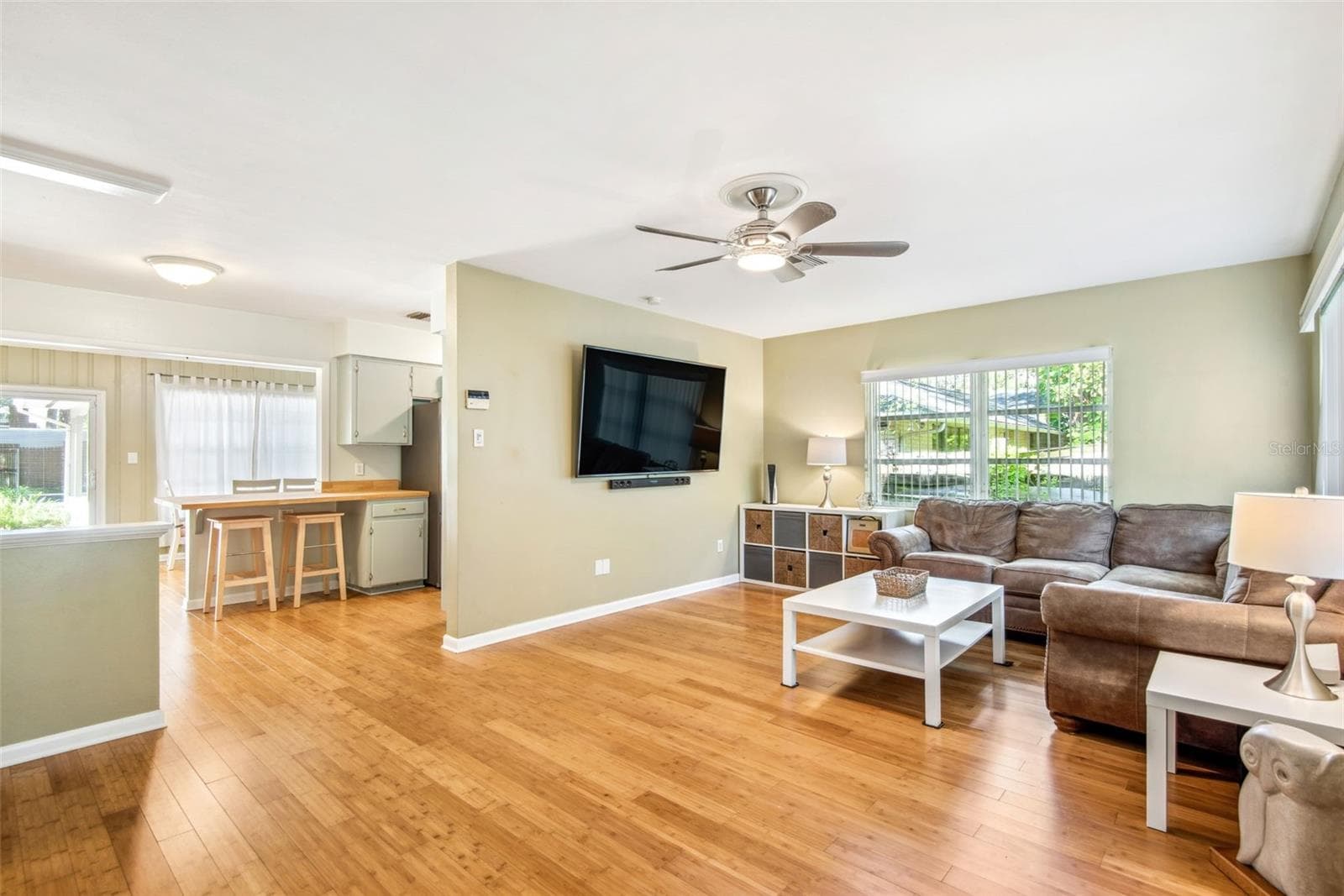 Single Family Residence at 422 W LOUISIANA AVE, TAMPA, photo 5 of 25