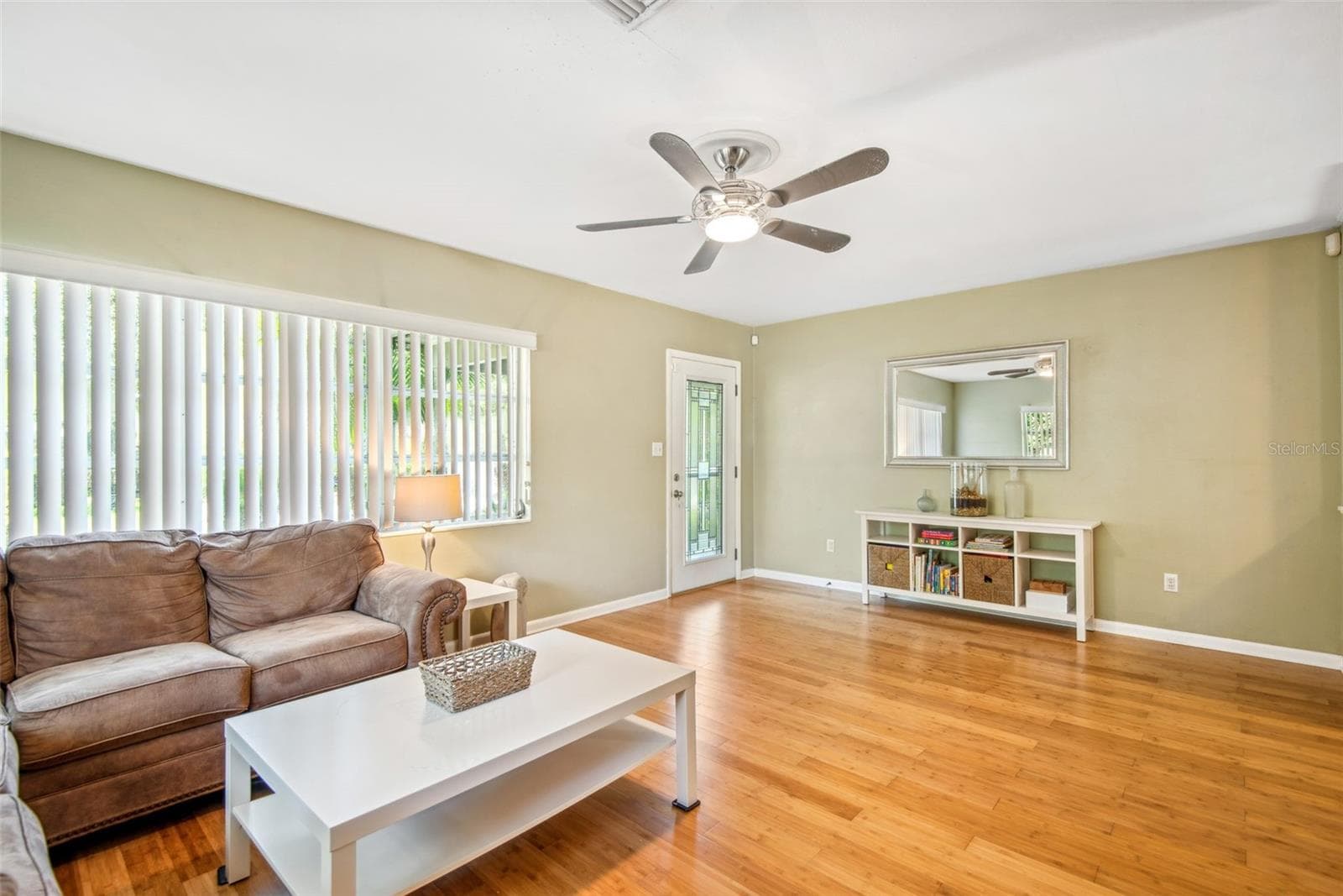 Single Family Residence at 422 W LOUISIANA AVE, TAMPA, photo 7 of 25