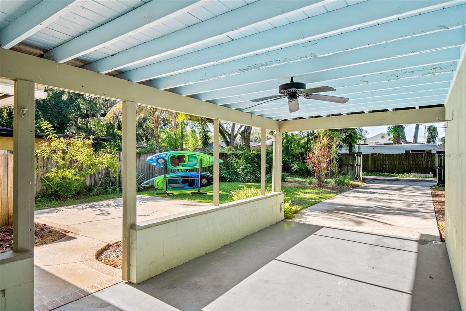 Single Family Residence at 422 W LOUISIANA AVE, TAMPA, photo 21 of 25